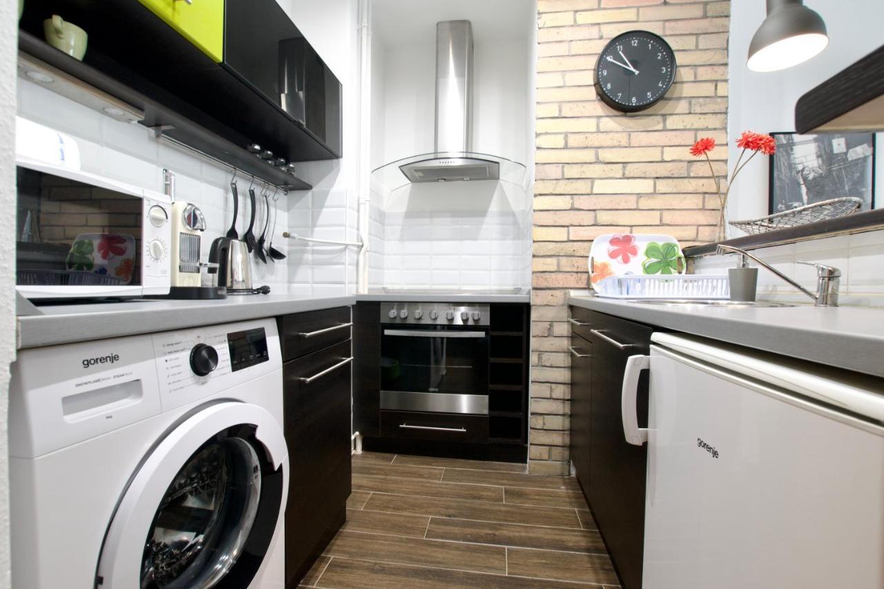Standard Apartment By Hi5 - Center Of City Center Budapest Esterno foto