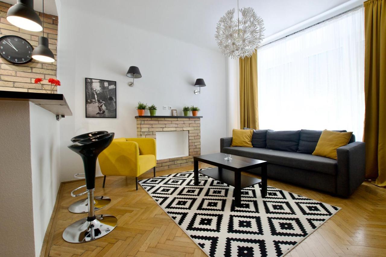 Standard Apartment By Hi5 - Center Of City Center Budapest Esterno foto